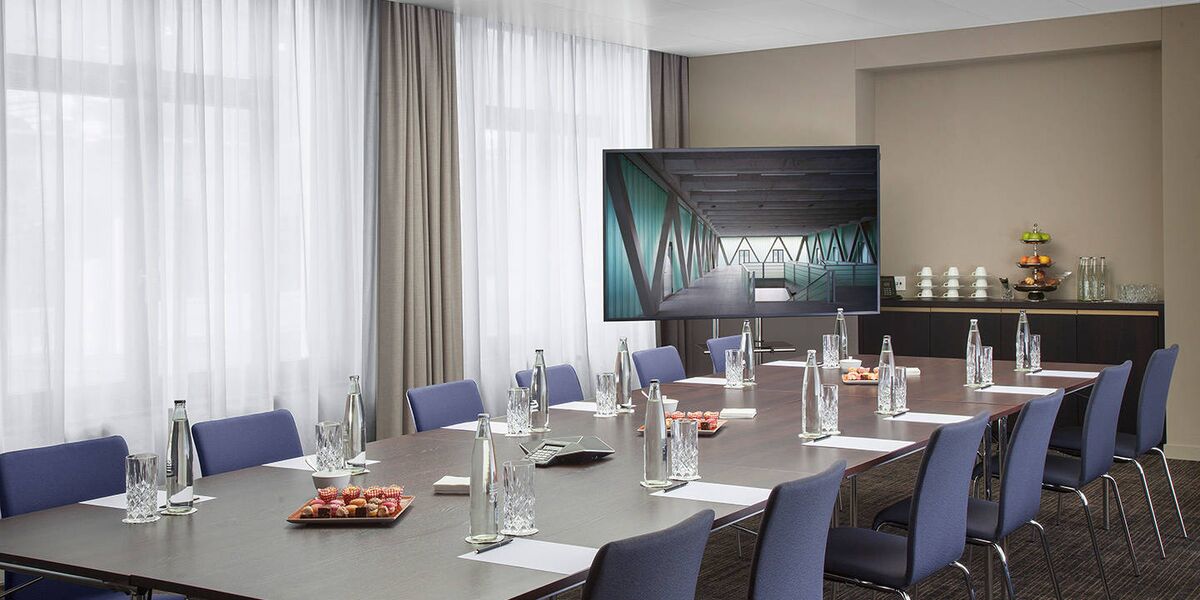 Meetingraum im ACASA Suites Zürich Oerlikon mit modernster Infrastruktur